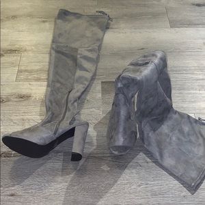 Wild Diva Gray knee high heeled boots size 10